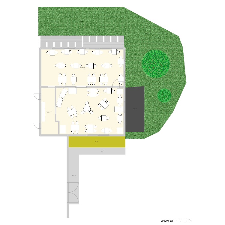 Nouvelle et ancienne salle. Plan de 3 pièces et 136 m2