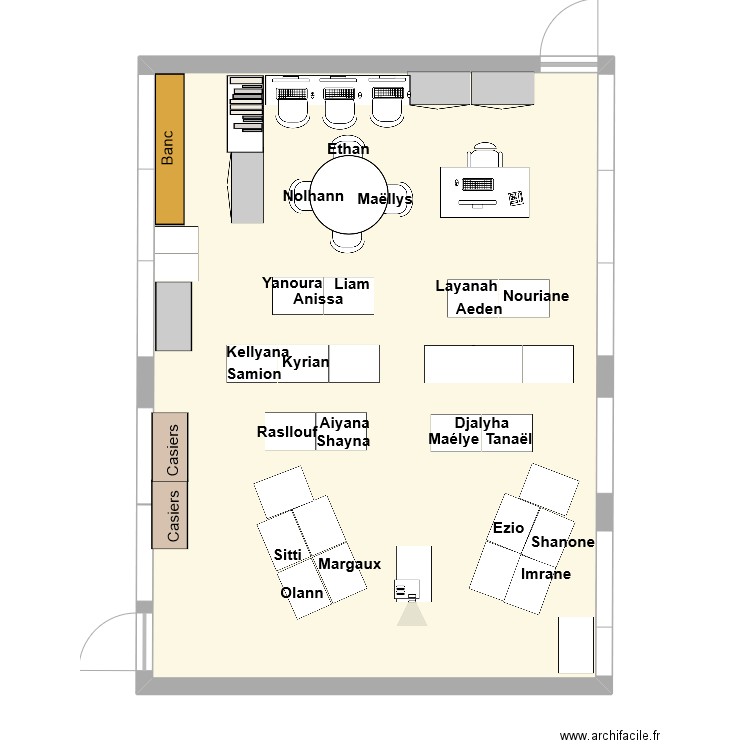 P2 - 8 Groupes de 3 HETERO. Plan de 0 pièce et 0 m2