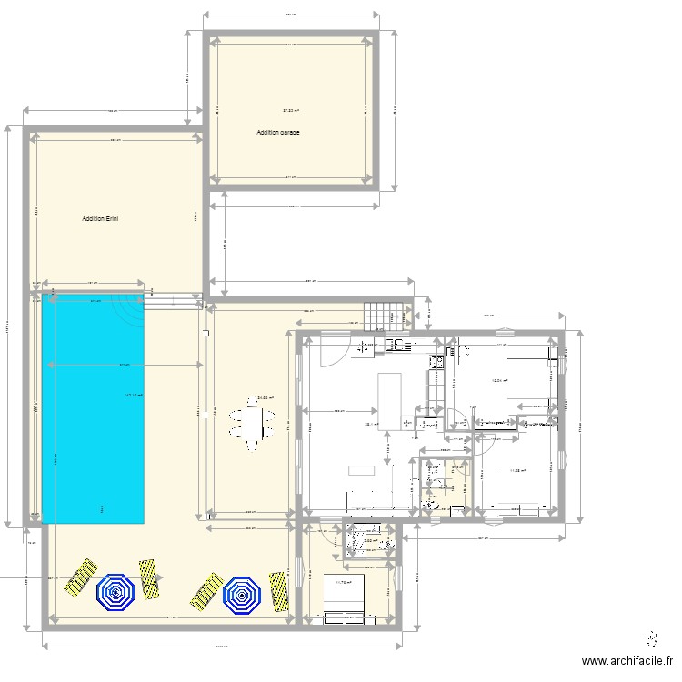 elaionas avec garage. Plan de 0 pièce et 0 m2