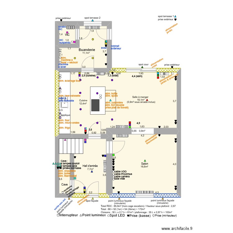 Maison. Plan de 6 pièces et 67 m2