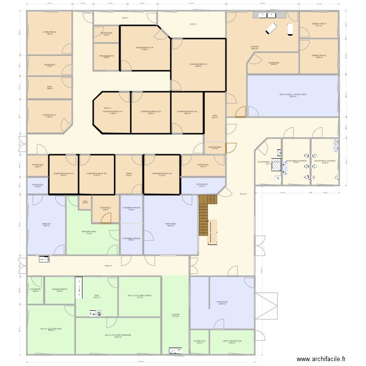 Implantation7. Plan de 51 pièces et 720 m2