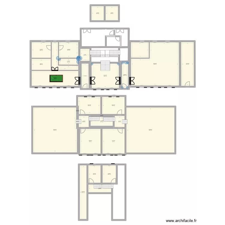 rdc escalier. Plan de 30  et 530 m²