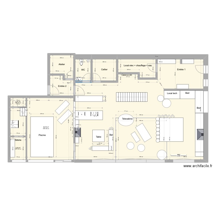 RDC. Plan de 8 pièces et 207 m2