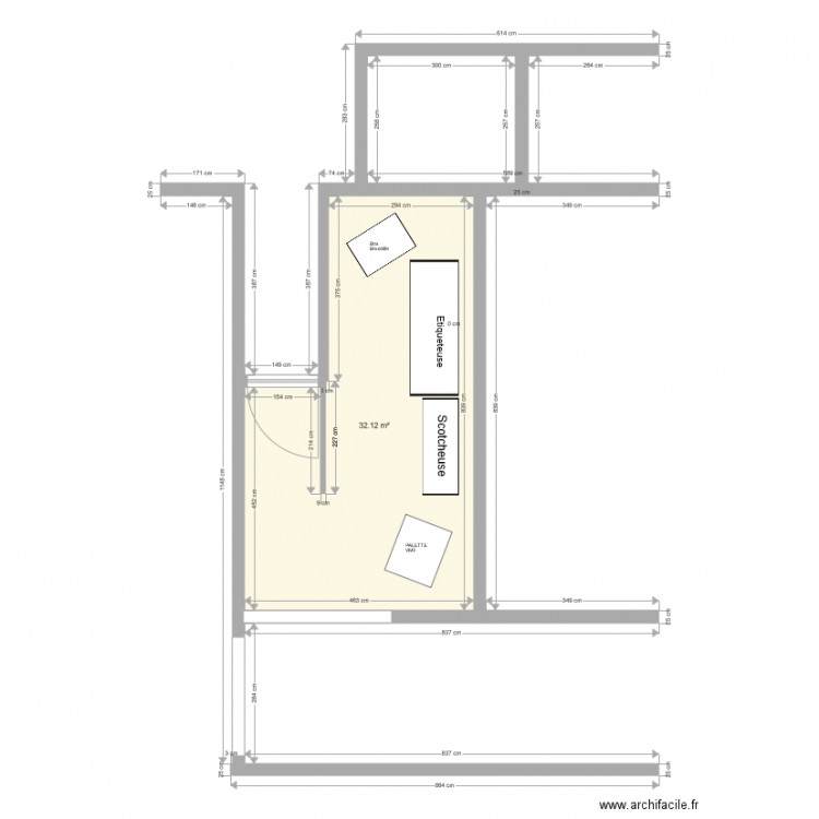 Cave étiquetage. Plan de 0 pièce et 0 m2