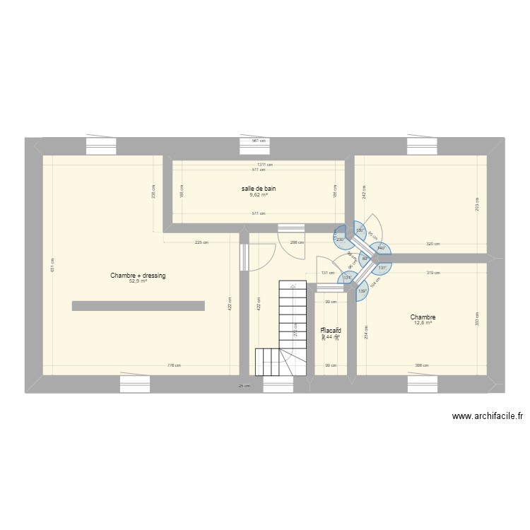 Etage. Plan de 4 pièces et 78 m2