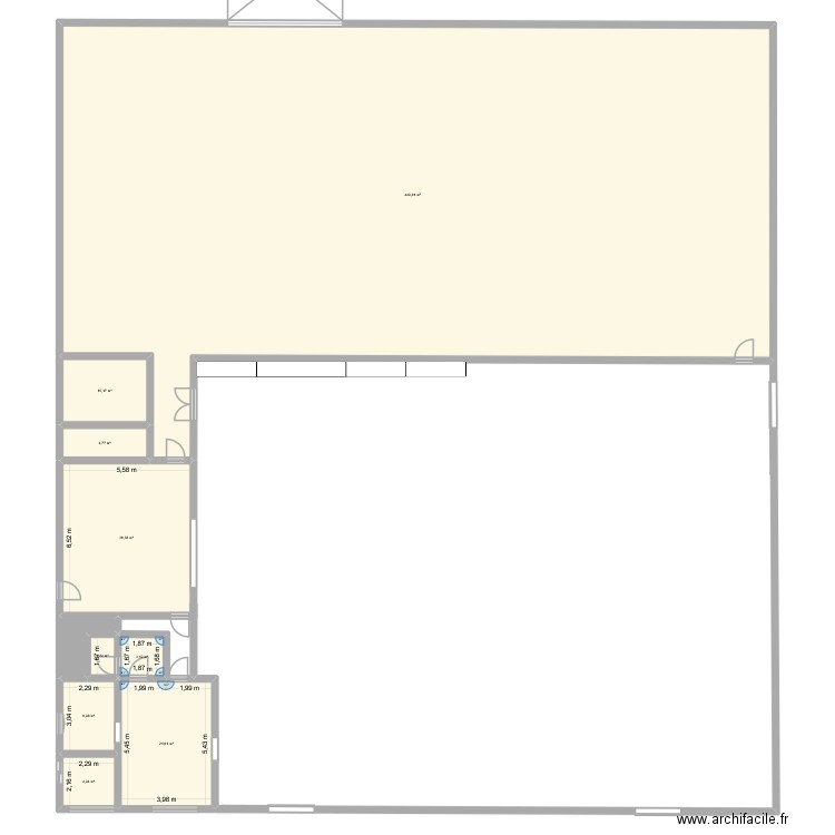 Plan magasin. Plan de 10 pièces et 543 m2