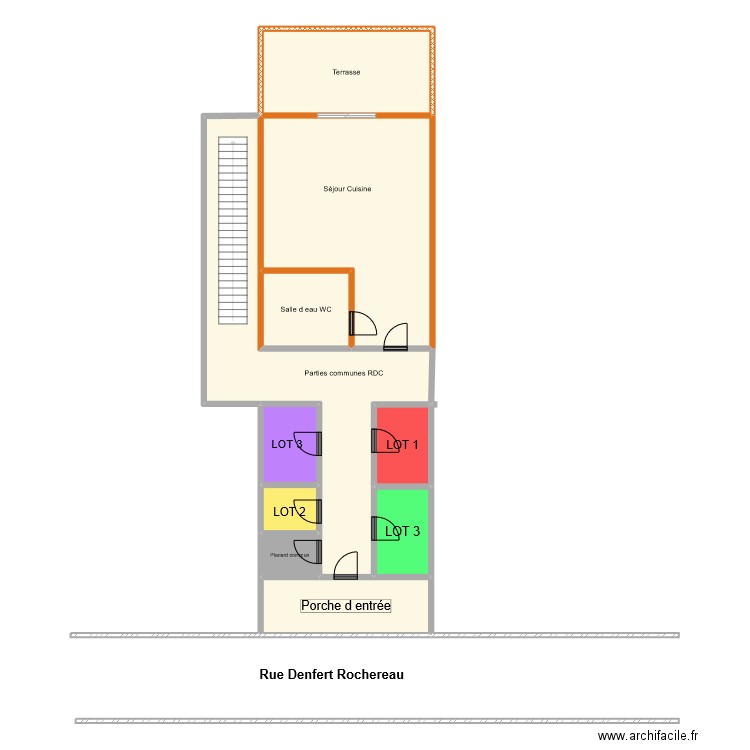 RUIZ RDC. Plan de 10 pièces et 132 m2