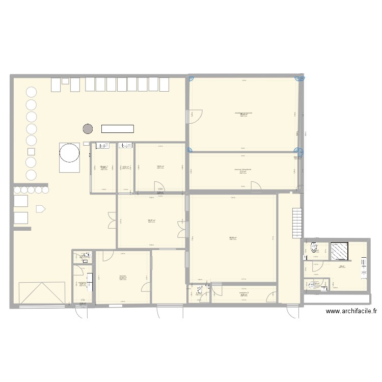 brasserie N°1. Plan de 18 pièces et 283 m2