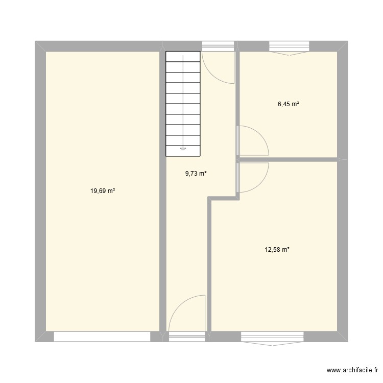 St Anne R0. Plan de 4 pièces et 48 m2