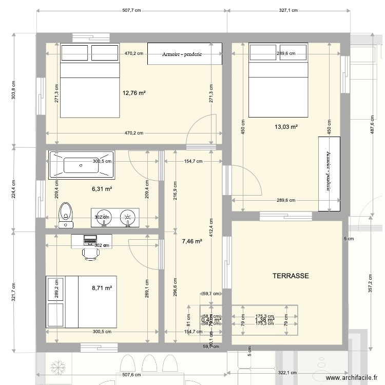 MAISON V4. Plan de 15 pièces et 215 m2
