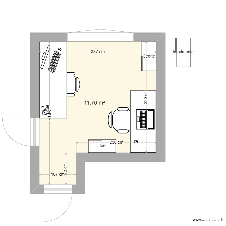 Bureau. Plan de 1 pièce et 12 m2