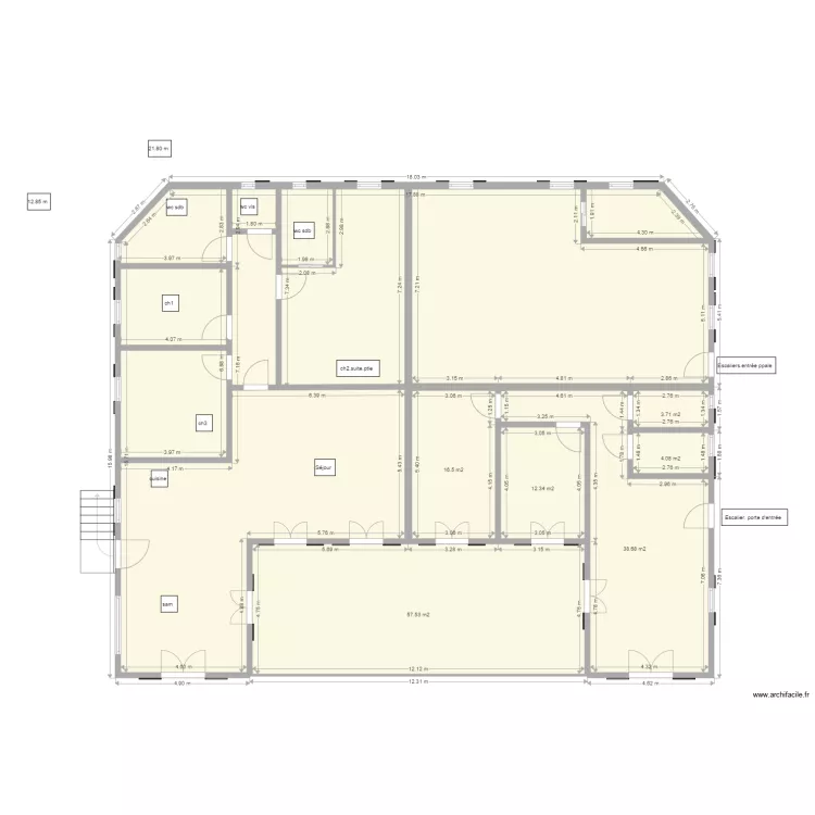 Etageavecpignonsmansardés. Plan de Etageavecpignonsmansardés. Plan de