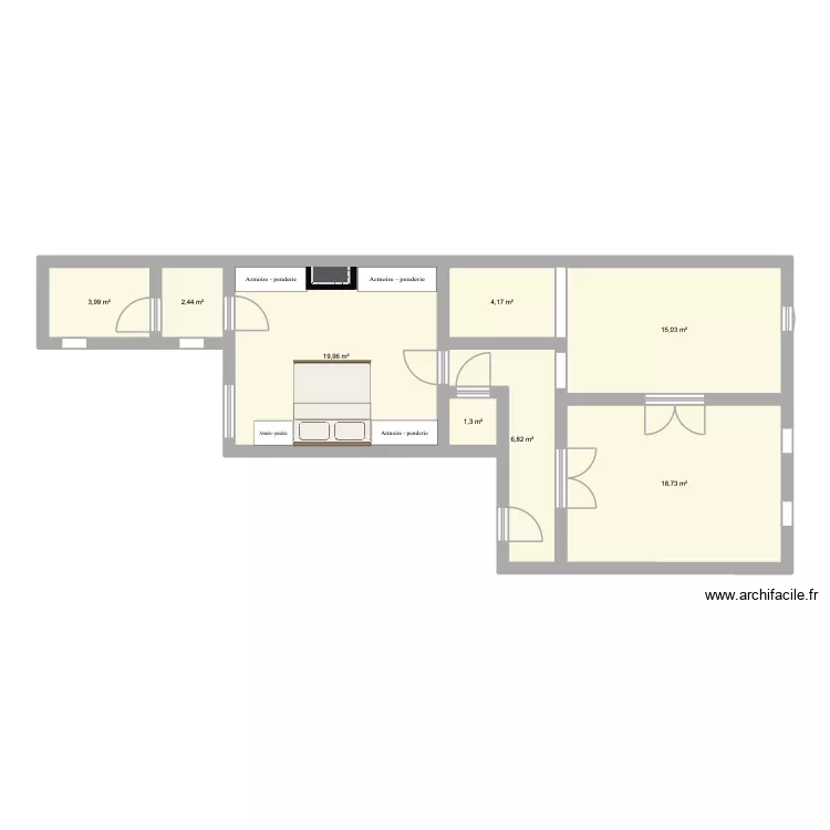 CORNAC. Plan de 8 Pièces et 72 m²