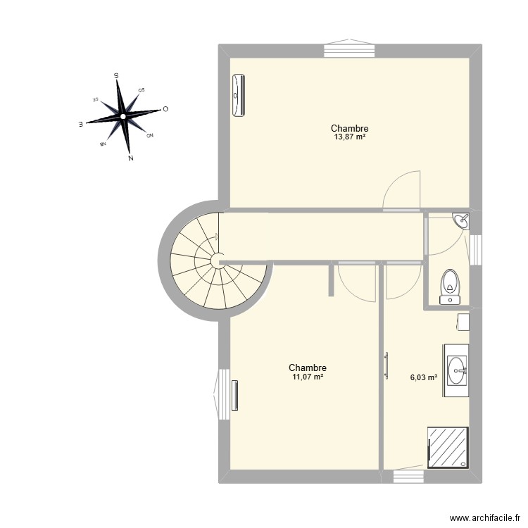 Maison Etage. Plan de 6 pièces et 37 m2
