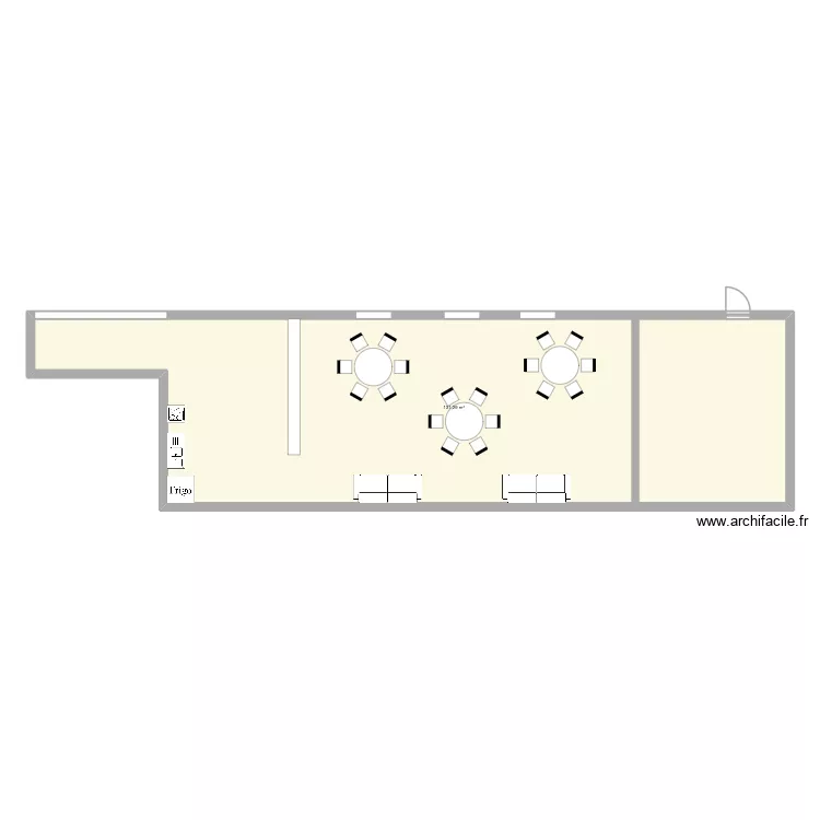 ClubHouse. Plan de 1 et 131 m² ClubHouse. Plan de 1 et 131 m²