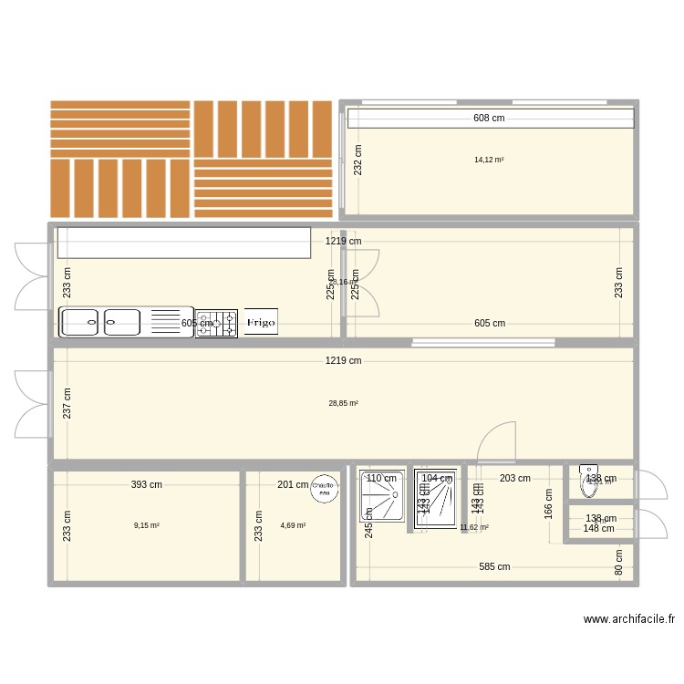 club house motocross. Plan de 8 pièces et 99 m2