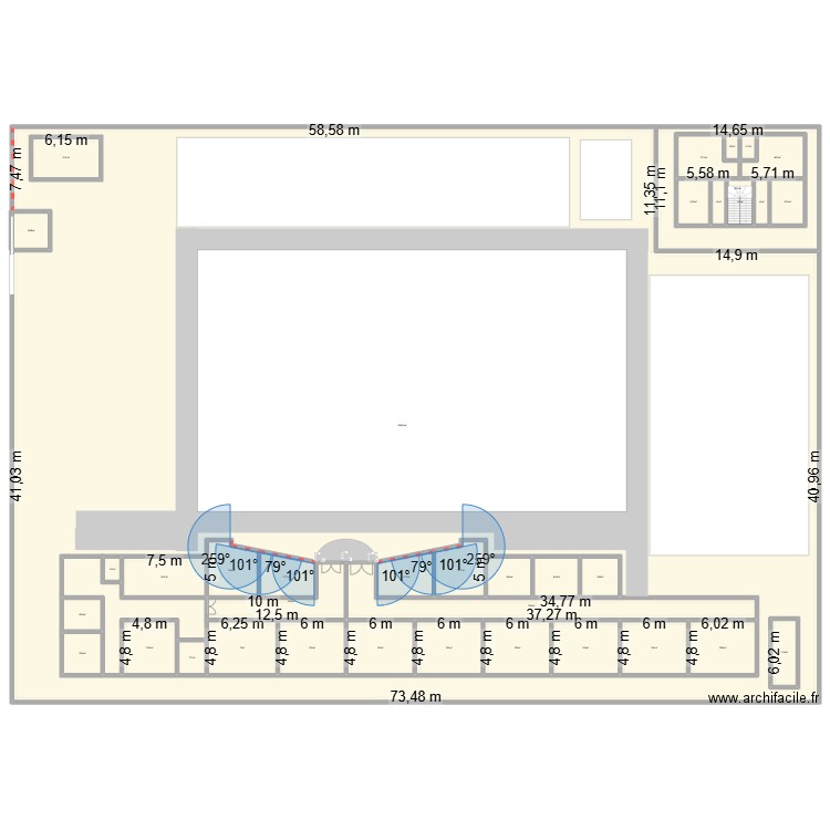 Excel School. Plan de 37 pièces et 197 m2