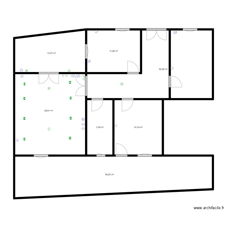 pla composate. Plan de 7 pièces et 140 m2