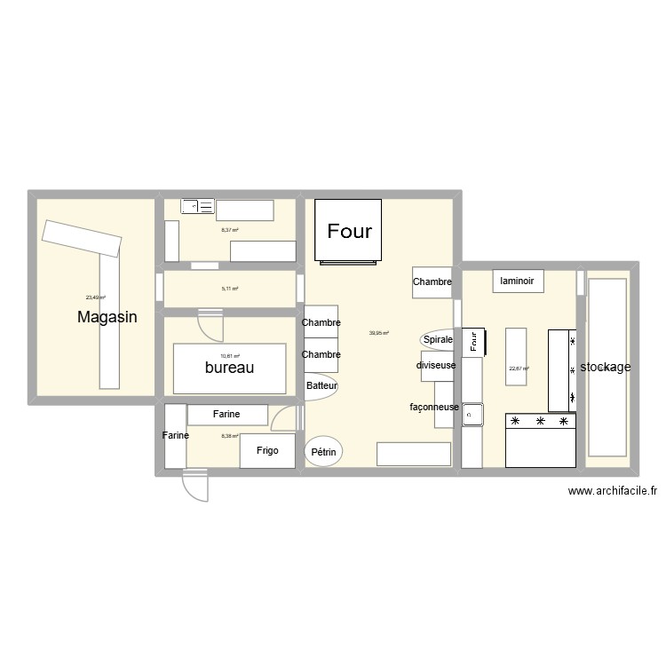 mkl. Plan de 8 pièces et 128 m2