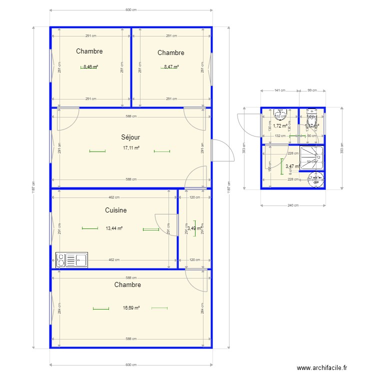 Maison. Plan de 9 pièces et 74 m2