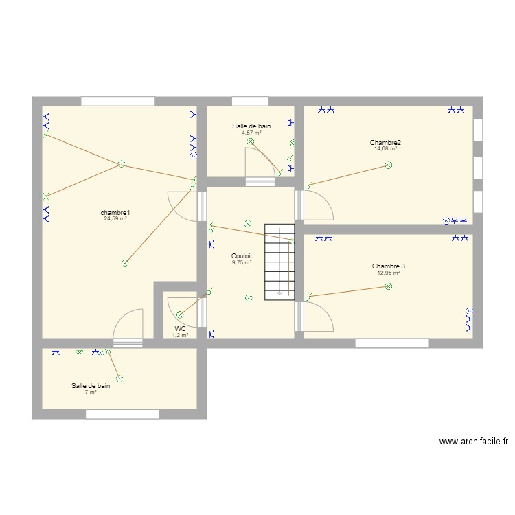 matteo 1er bis. Plan de 7 pièces et 75 m2