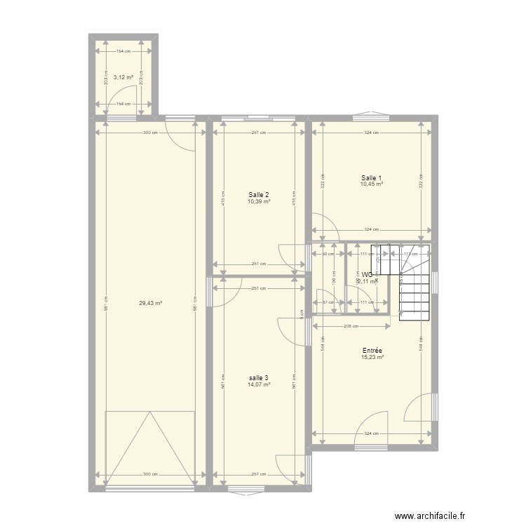 RDC Maison. Plan de 7 pièces et 85 m2