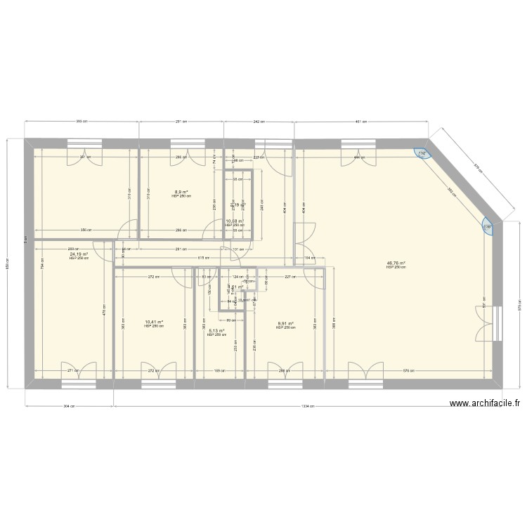 Plan de maison avec cloisons intérieures et cotations 7. Plan de 9 pièces et 120 m2