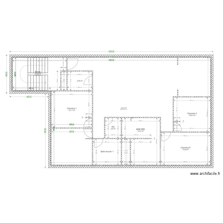 Platrerie. Plan de 11 pièces et 243 m2