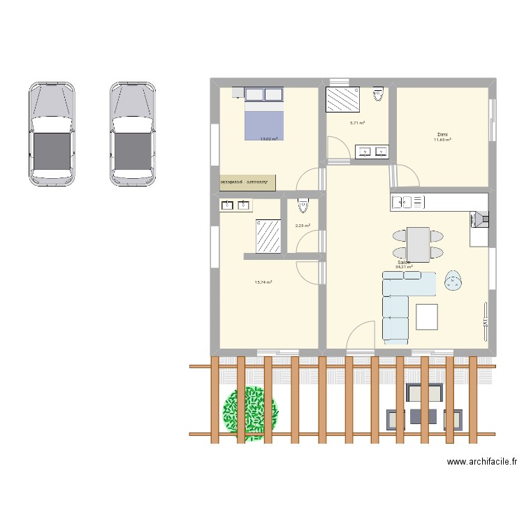 Karystos . Plan de 6 pièces et 83 m2