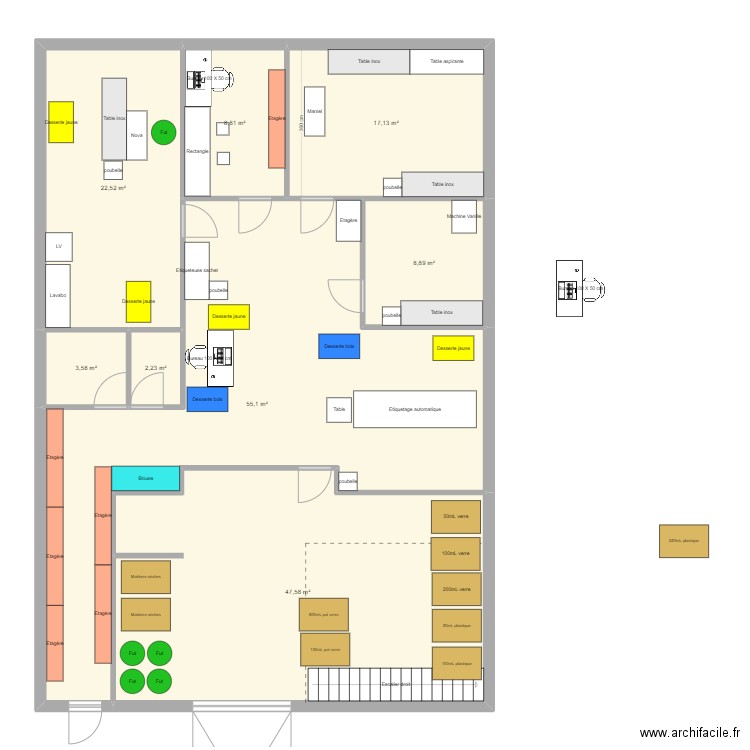 Plan nouveau bat v1. Plan de 8 pièces et 166 m2