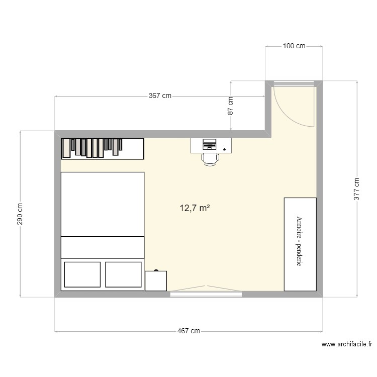 chambre solenne. Plan de 1 pièce et 13 m2