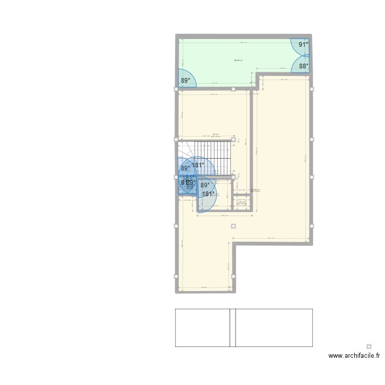 100M. Plan de 6 pièces et 145 m2