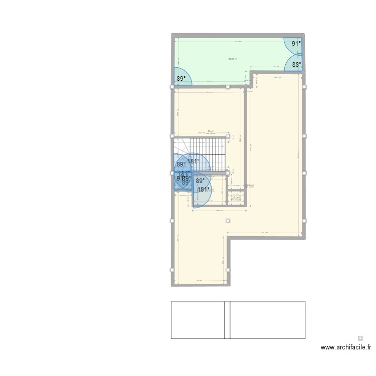 100M. Plan de 4 pièces et 151 m2