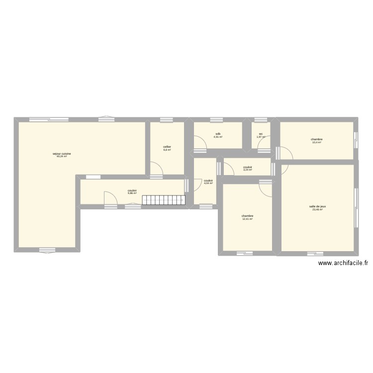 plan du bas. Plan de 10 pièces et 117 m2