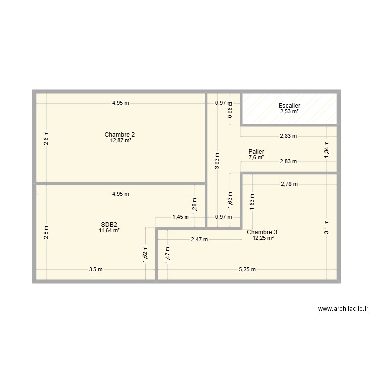 Etage. Plan de 5 pièces et 47 m2