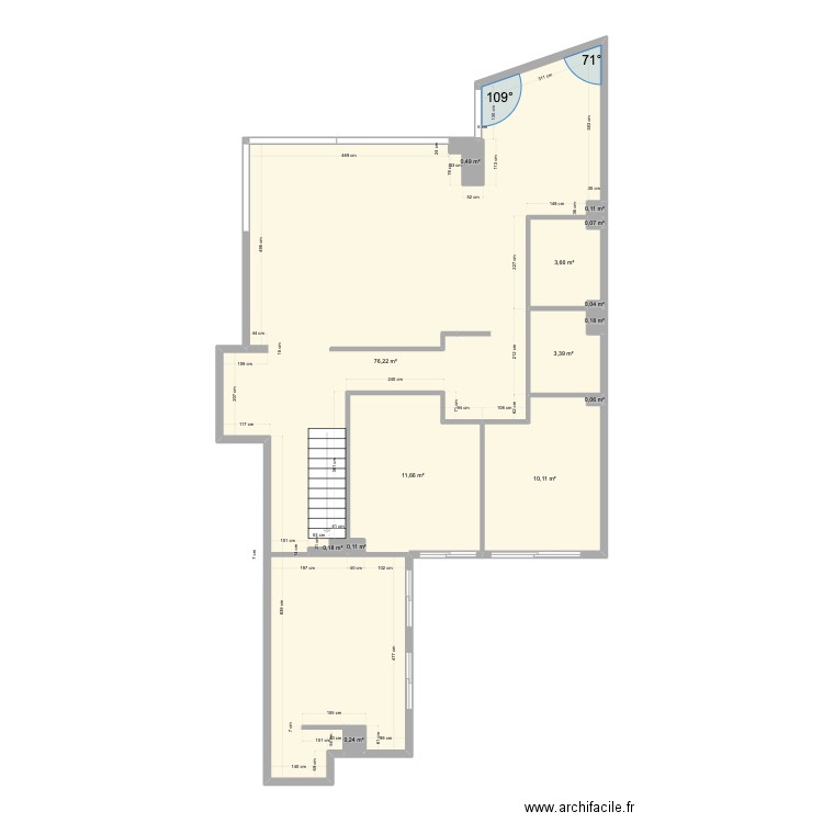 luisa. Plan de 0 pièce et 0 m2