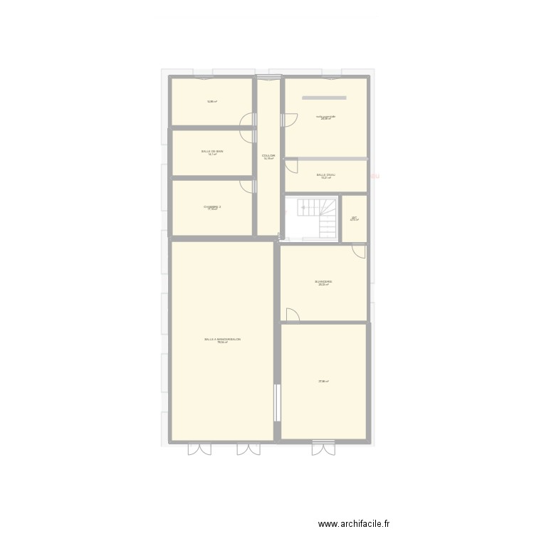 LONGERE. Plan de 10 pièces et 242 m2