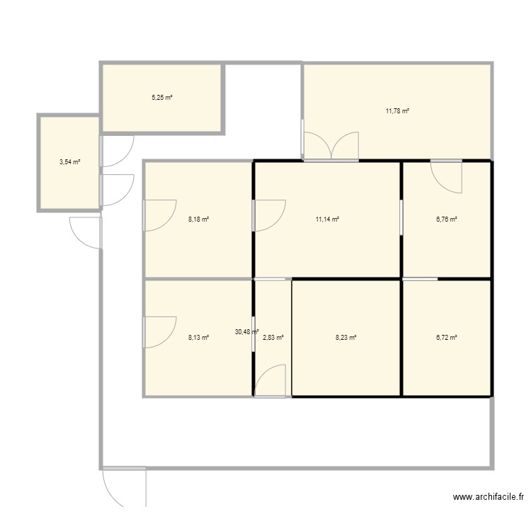 maison familiale avant travaux 1 avec legendes. Plan de 11 pièces et 103 m2