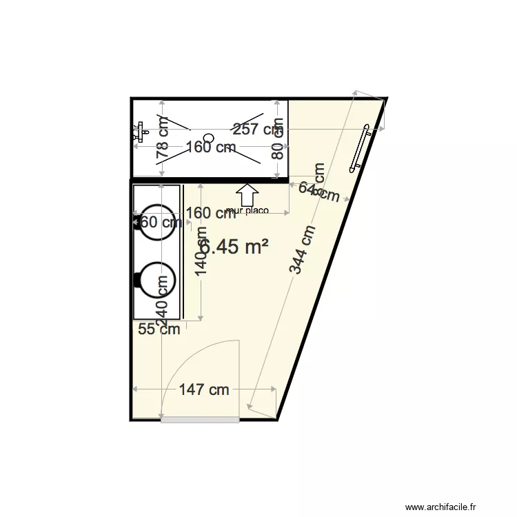 salle de bains douche &agrave; gauche meuble drapier. Plan de 