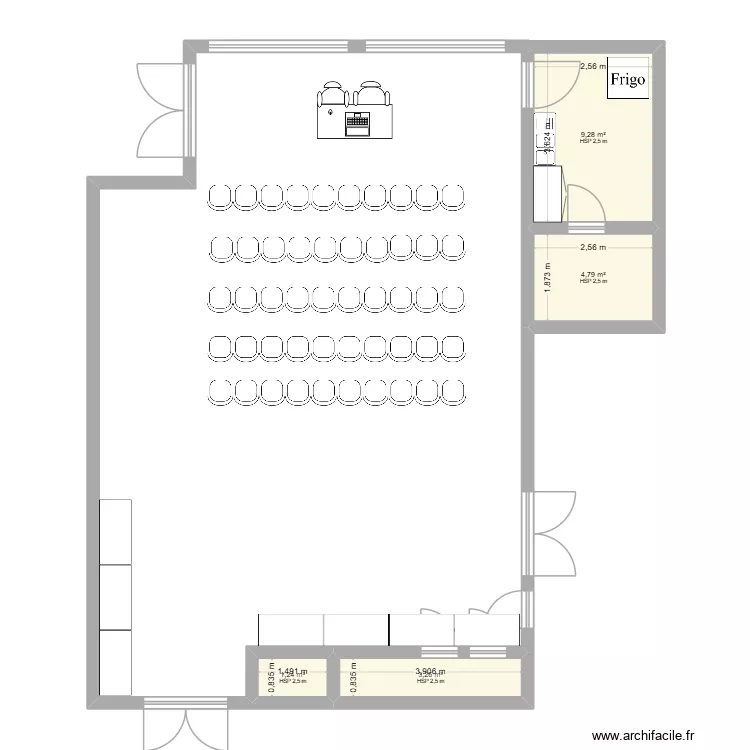 Ory 50 chaises avec buffet. Plan de 4 et 19 m² Ory 50 chaises avec buffet. Plan de 4 et 19 m²