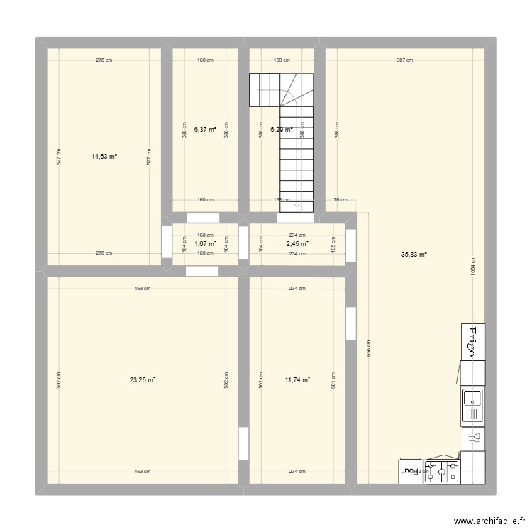 1 er étage St-Laurent. Plan de 8 pièces et 102 m2