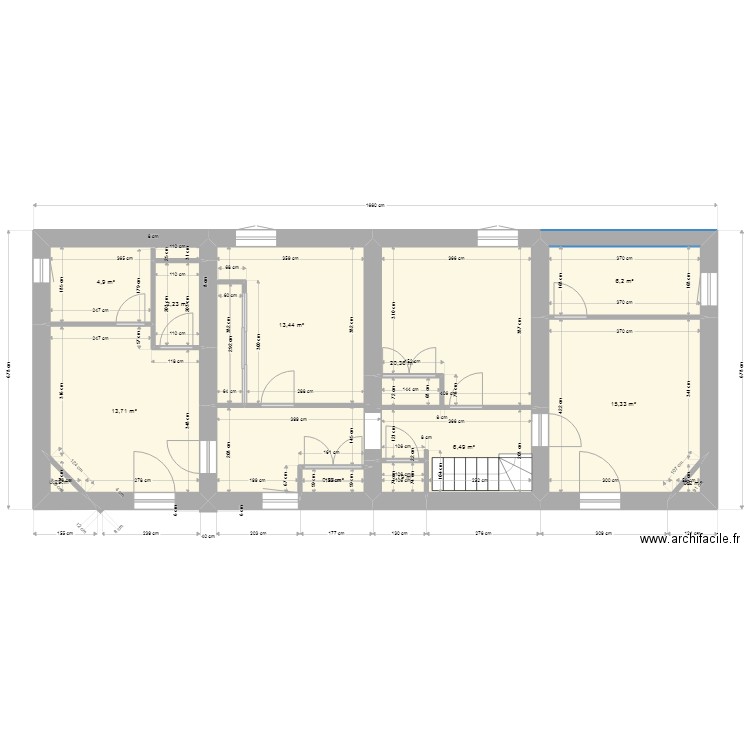 1 er  etage romans. Plan de 12 pièces et 85 m2