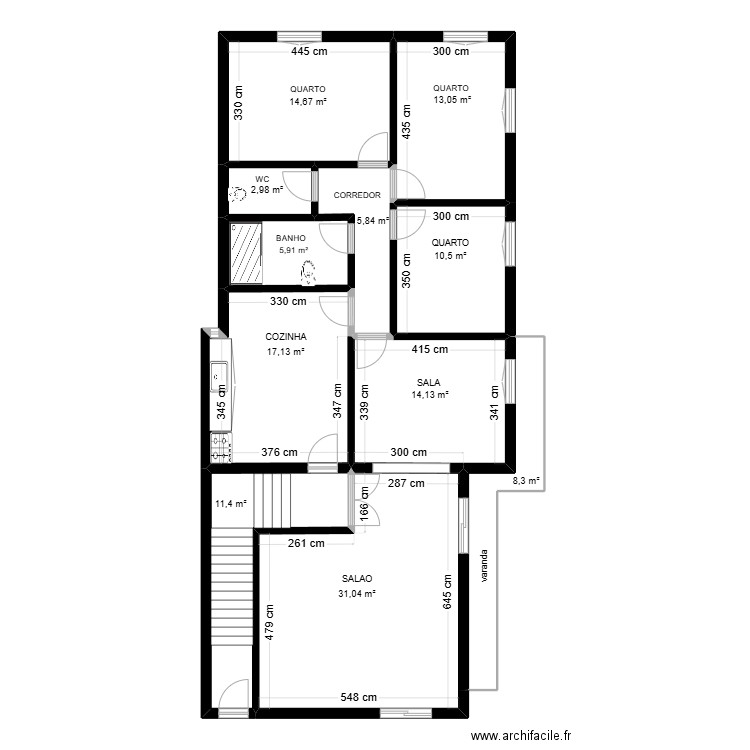 1er andar. Plan de 11 pièces et 135 m2