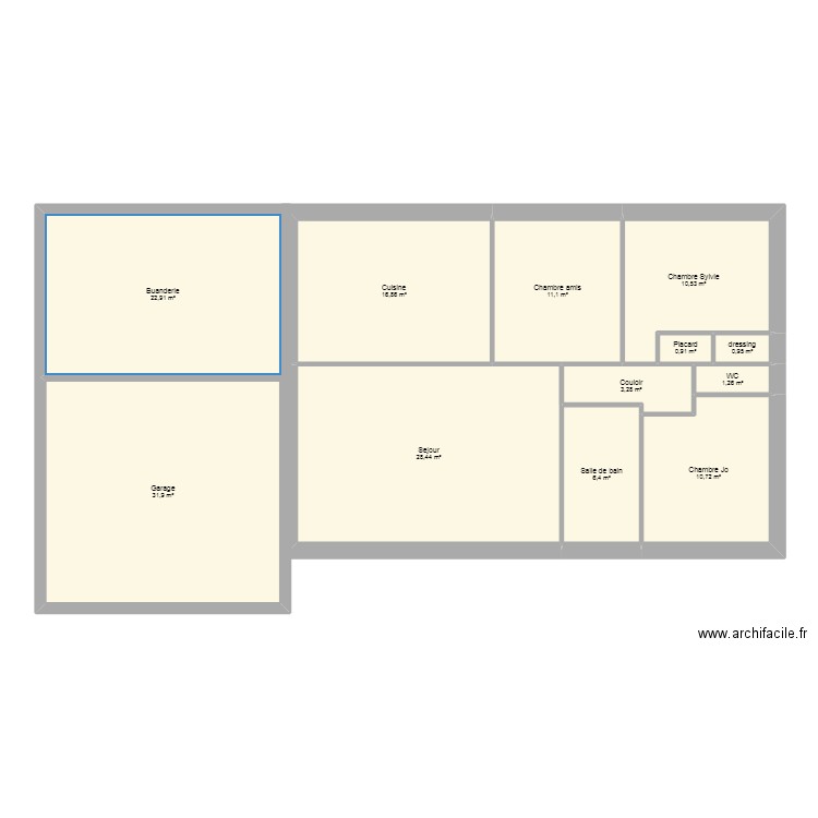 Servies 1. Plan de 12 pièces et 145 m2