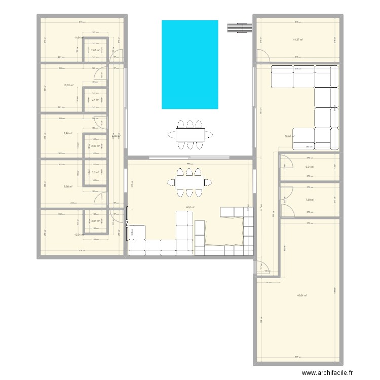 Maison rn U. Plan de 17 pièces et 227 m2