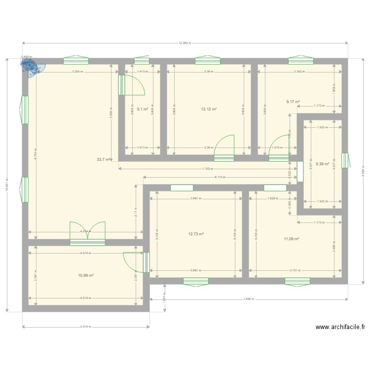 Mada. Plan de 9 pièces et 100 m2
