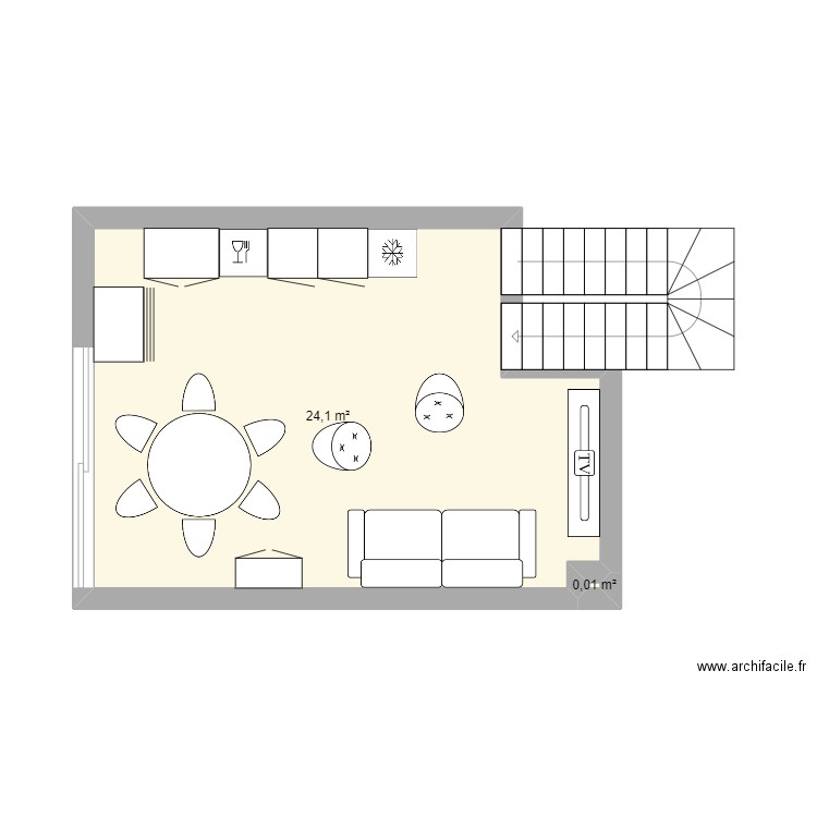 st trop. Plan de 2 pièces et 24 m2