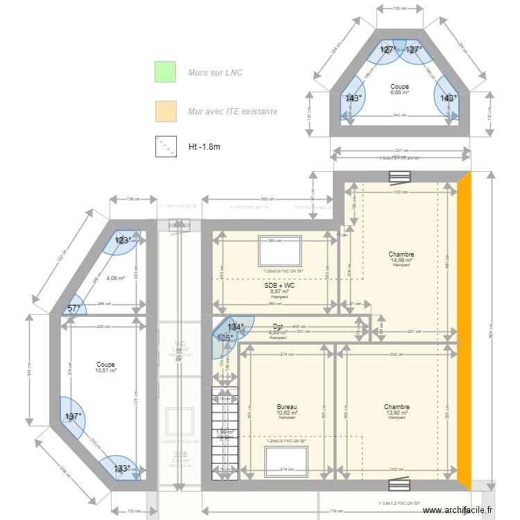 ML24005630 . Plan de 19 pièces et 167 m2