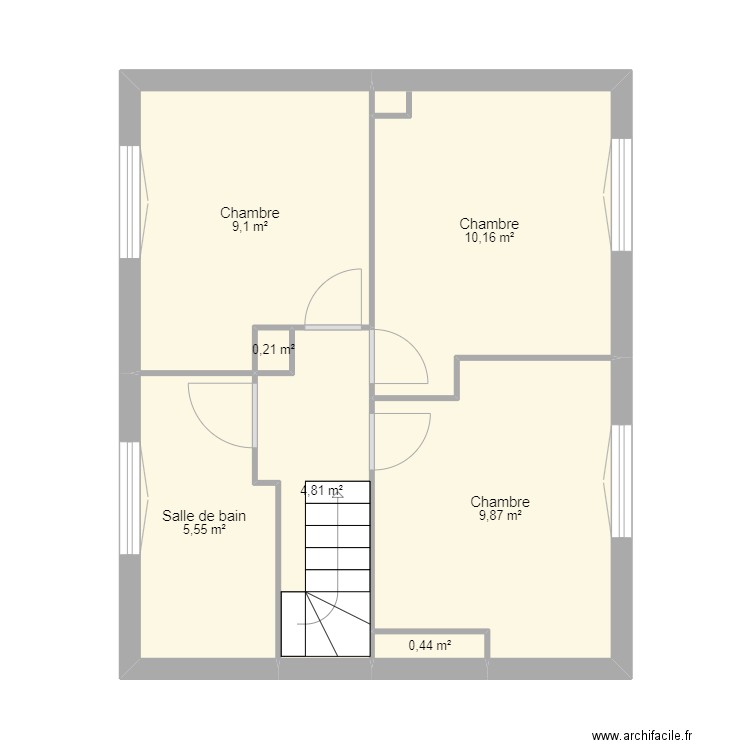 Villepreux étage. Plan de 7 pièces et 40 m2