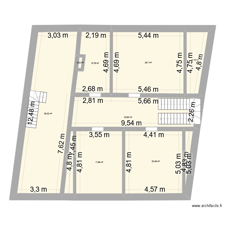 83 lille 1er. Plan de 8 pièces et 145 m2